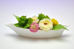 【高品質造花お供え花】ラナンキュラス・魅力